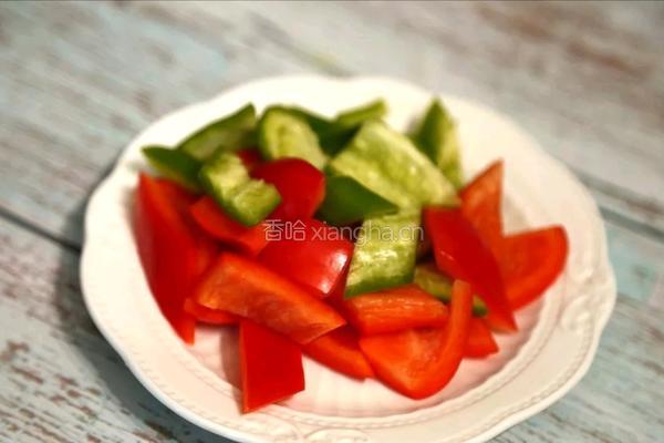 木耳炒腐竹的做法图解4