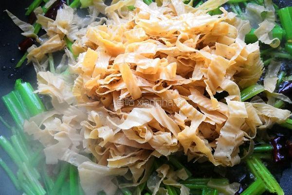 芹菜豆腐皮的做法图解7