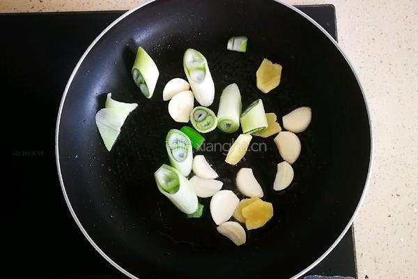 黄焖羊颈排的做法图解7
