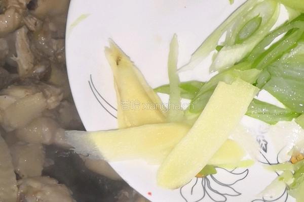 茶树菇炖鸡的做法图解8