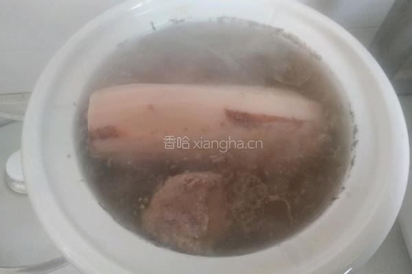 红烧排骨胡萝卜的做法图解2