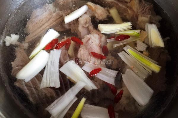 羊排炖萝卜的做法图解6