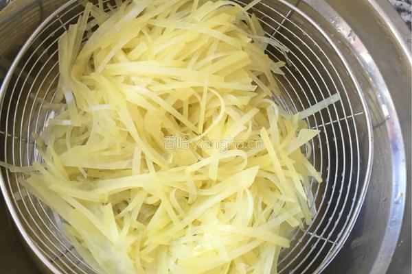 土豆丝卷饼的做法图解7