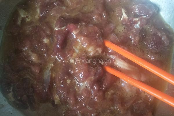 爆炒牛肉饭的做法图解1