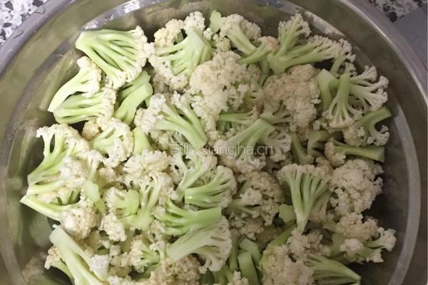 爆炒有机菜花的做法图解1