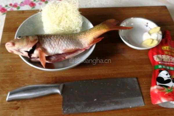 糖醋鲤鱼的做法图解1
