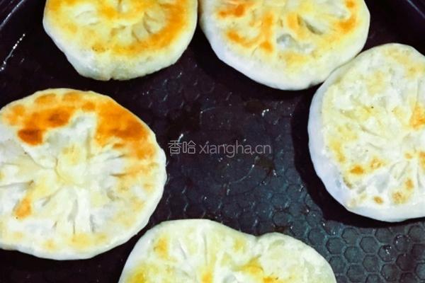 韭菜鸡蛋馅饼的做法图解12