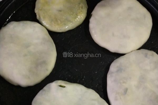 韭菜鸡蛋馅饼的做法图解11