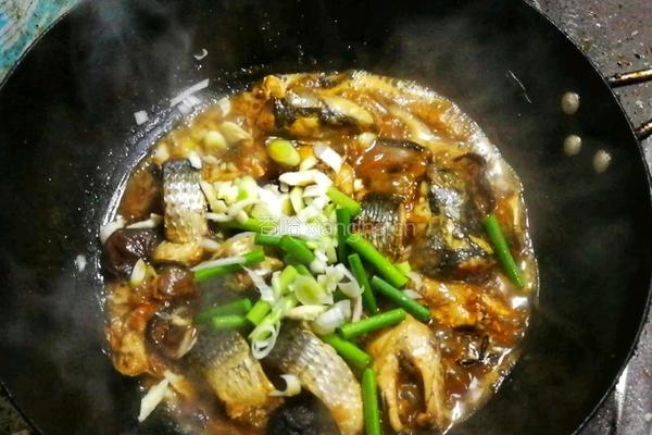酱香鲻鱼的做法图解8