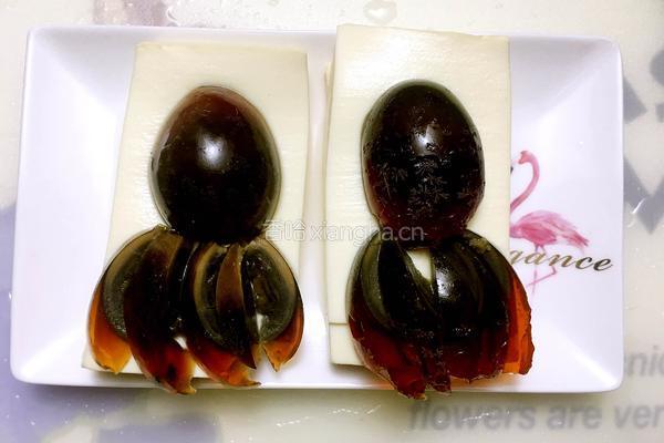 金鱼皮蛋豆腐的做法图解7