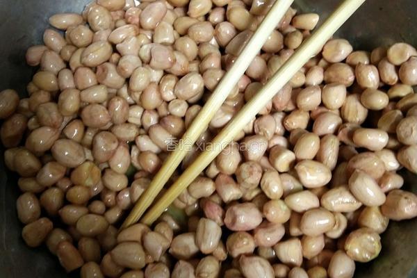 油炸香酥花生米的做法图解2