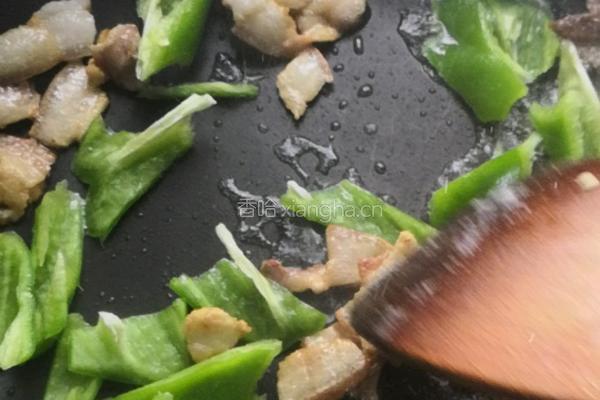豆芽炒肉的做法图解5