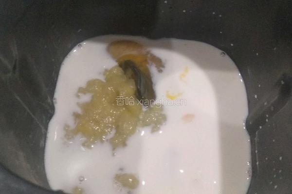 牛奶香蕉鸡蛋发糕的做法图解5