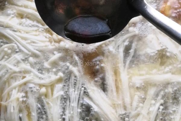 金针菇豆腐汤的做法图解12