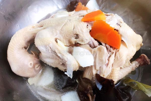 清炖三黄鸡的做法图解11