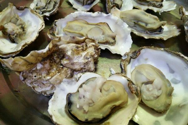 海蛎子炒鸡蛋的做法图解1