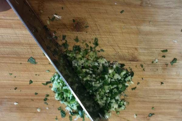 劲葱劲蒜鲜虾粉丝煲的做法图解3