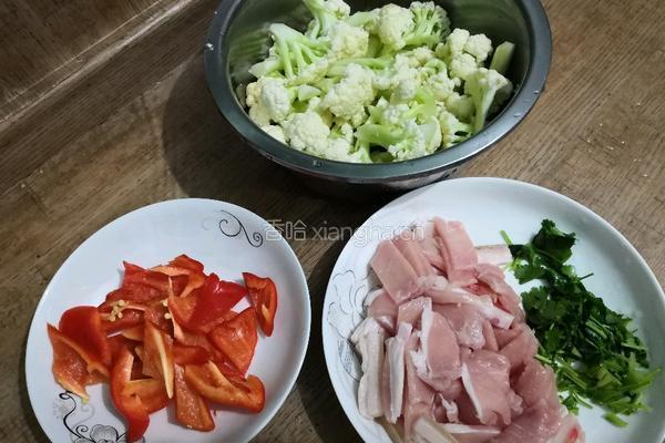 菜花炒肉的做法图解5