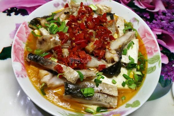 老豆腐蒸咸草鱼的做法图解7