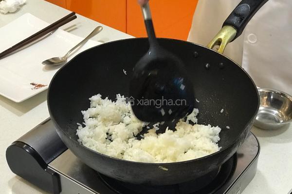 海鲜芝士焗饭的做法图解3