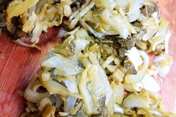 家常酸菜炒肉末的做法图解2