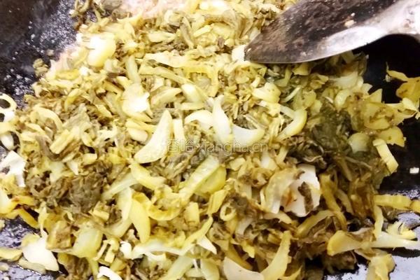 家常酸菜炒肉末的做法图解8