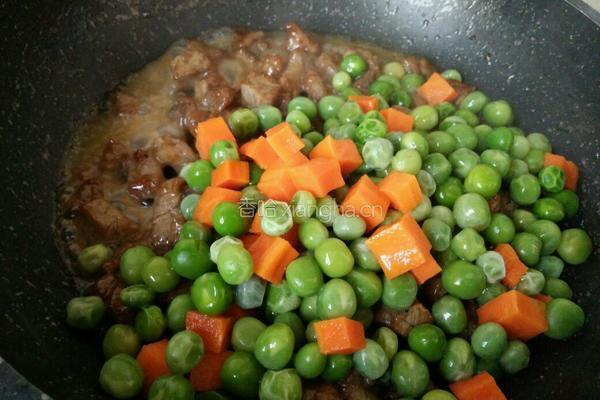豌豆牛肉粒的做法图解10