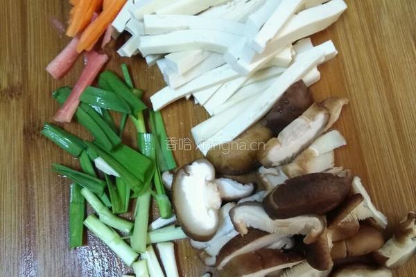 香菇豆干的做法图解1