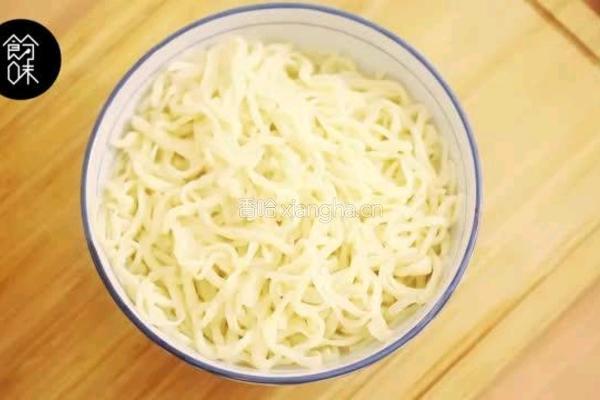 炸酱面的做法图解4