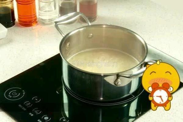小米桂圆粥的做法图解1