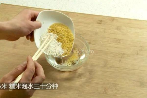百合莲子小米粥的做法图解2