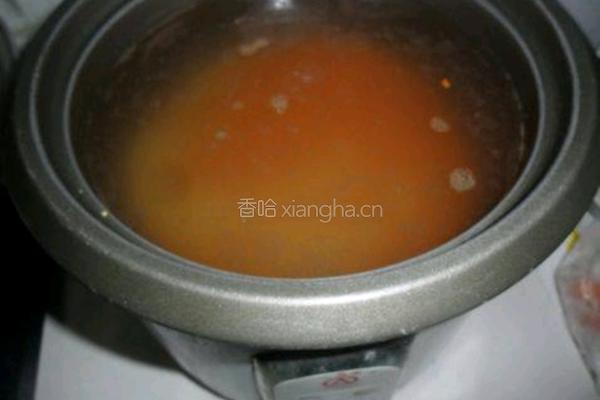 胡萝卜小米粥的做法图解3