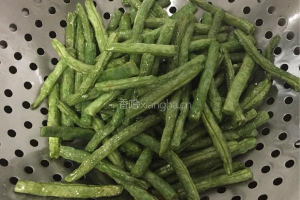 干煸豆角的做法图解4