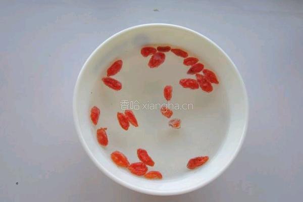 银耳粥雪梨粥的做法图解4