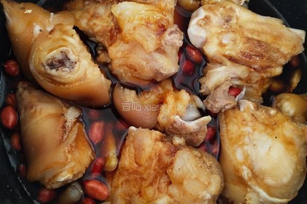 电饭煲花生猪蹄的做法图解3