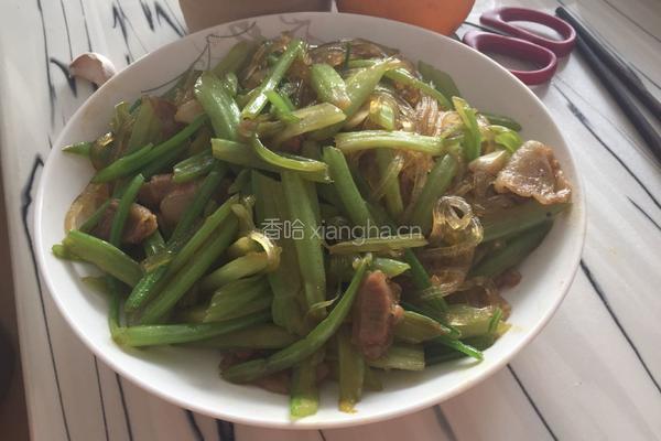 芹菜粉条的做法图解7