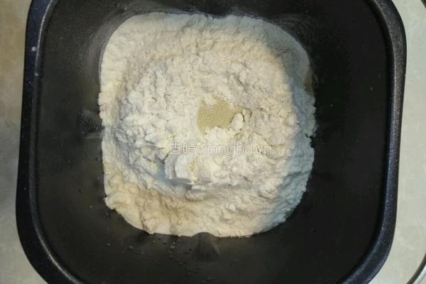 小餐包的做法图解1