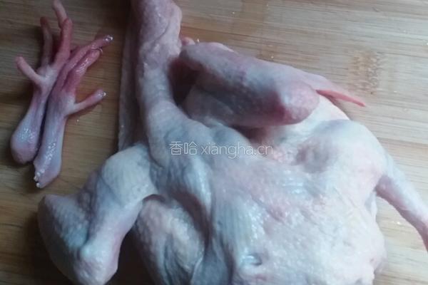 人参鸽子汤的做法图解1
