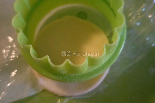 财神造型可爱小猪的做法图解6