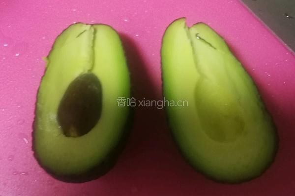 牛油果沙拉的做法图解2