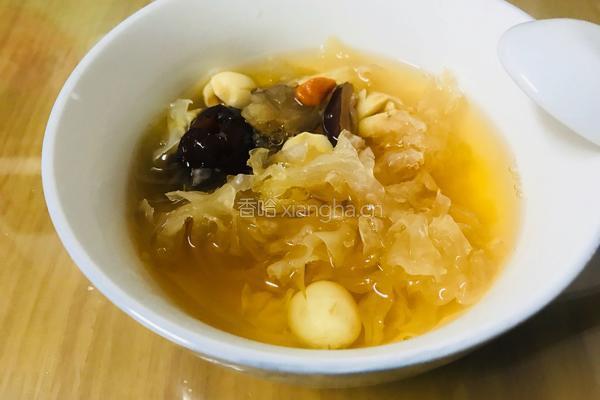 红枣银耳莲子羹的做法图解9