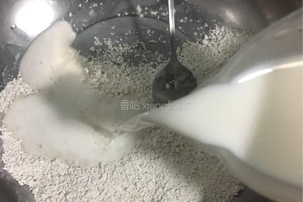 红糖椰汁千层糕的做法图解2