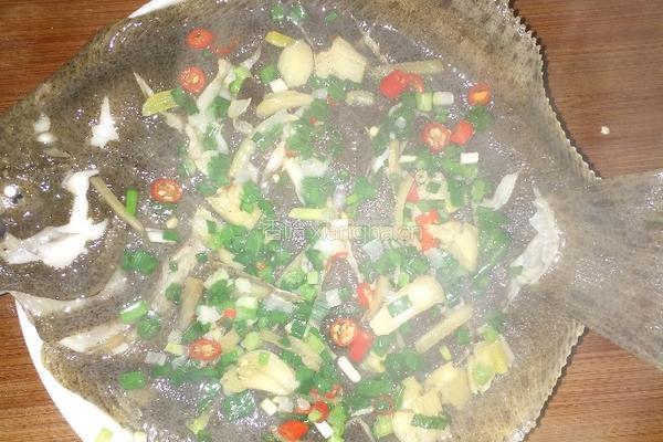 蒸多宝鱼的做法图解4