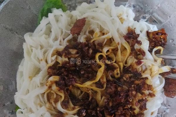 老干妈酱油捞面的做法图解11