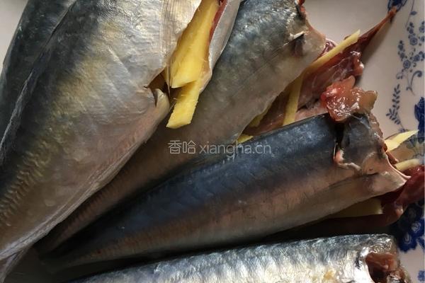 香煎新鲜池仔鱼的做法图解4