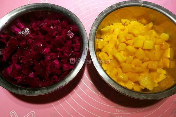 迷糊娃娃生日蛋糕的做法图解3