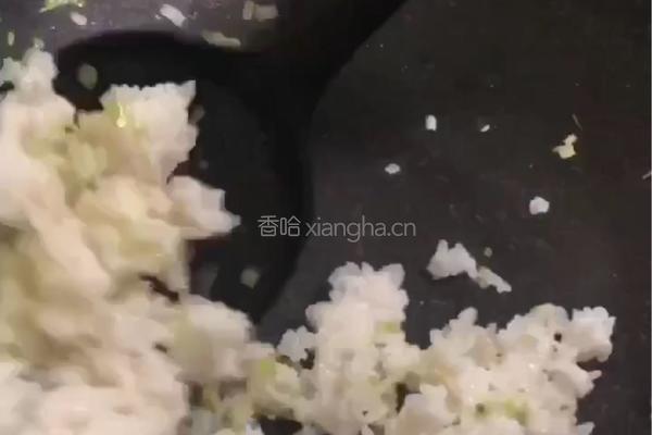 肥牛炒饭的做法图解2