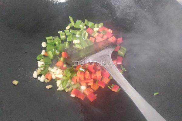 杏鲍菇炒肉丸与鹌鹑蛋的做法图解8