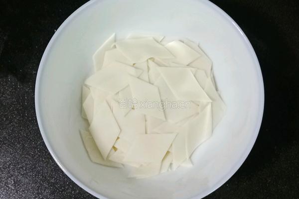 饺子皮面汤 (宝宝辅食）的做法图解5