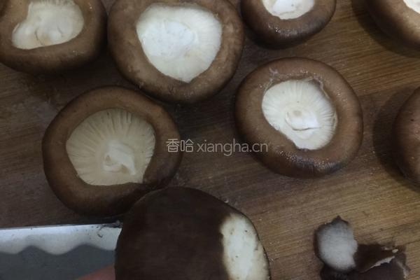 香菇酿肉的做法图解1